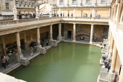 Roma döneminde kullanılan jeotermal kaplıcalar Bath Abbey- İngiltere’yi ısıtabilir