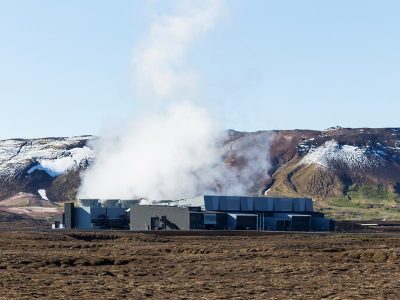 İzlanda’da CO2’yi yakalamak ve yeniden enjekte etmek için ek jeotermal santral