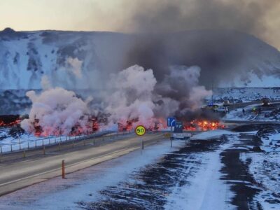 İzlanda’da Jeotermal Tesis ve Blue Lagoon Yakınında Yeni Volkanik Patlama